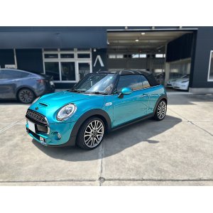 MINI F57コンバーチブル